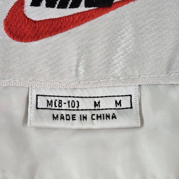 VINTAGE Nike Women Jacket M White Windbreaker Embroidered Big Swoosh Logo Y2K - Picture 3 of 14